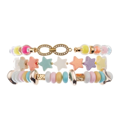 Jugendlich Mädchen-Plastikstern bördelt Armband-Regenbogen-Farbe mit unbegrenztem Metallcharme