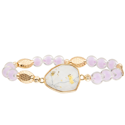5 Farbhandgemachte Glasperle-Armbänder, die mit Gold eingestellt wurden, überzogen unregelmäßigen Türkis