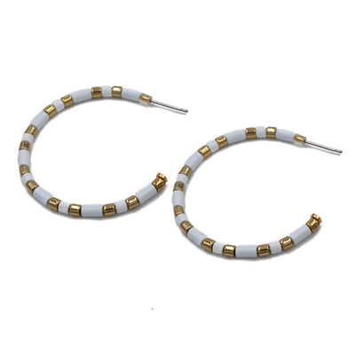 45mm emaillieren offene Kreis-Perlen Band-Ohrringe, die C Weiß und Gold formen