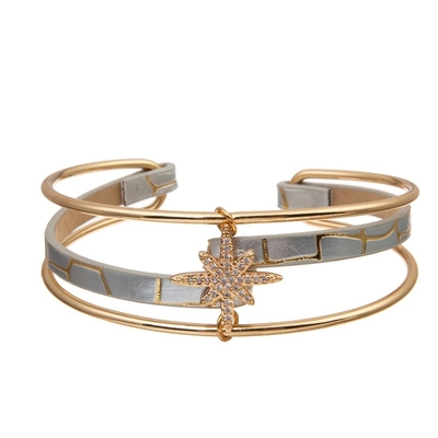 Zircon-Goldstern-Charme-hand- gesponnene ledernes Armband-offene Stulpe für Frau