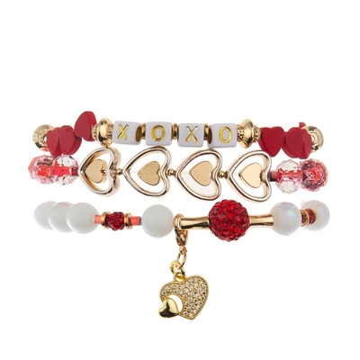 Goldherz-Charme XOXO fertigt Namen-handgemachte Perlen-Armbänder für Freundin-Geschenk besonders an